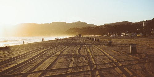 sunset-beach-traces